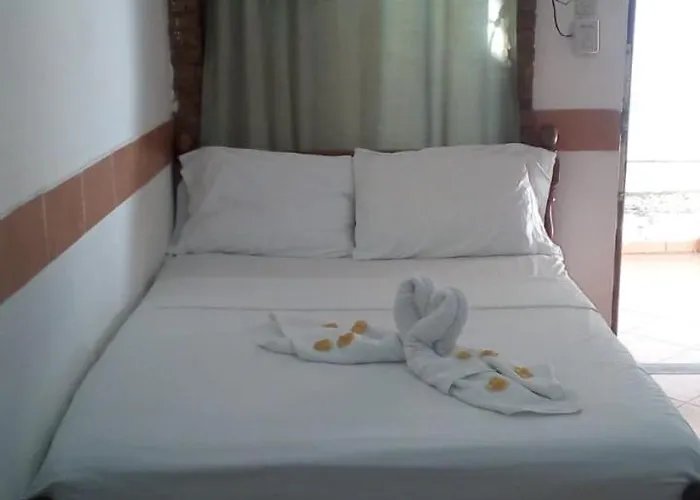 Hotel Cabinas Coco Azul *